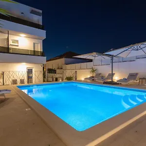 4* Frühstückspension Fortis