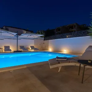 4* Frühstückspension Fortis